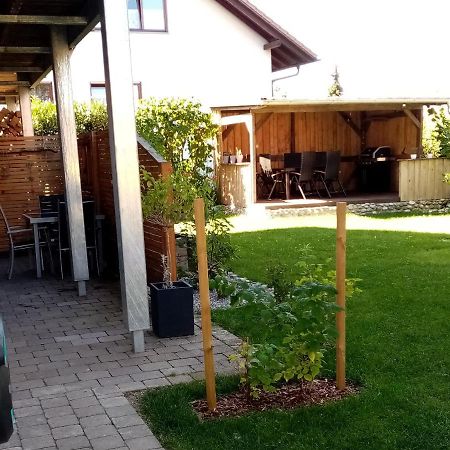 Schoene Einzimmer Wohnung Zwischen Bodensee Und Allgaeu Neukirch  Exterior foto