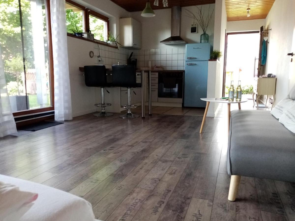 Schoene Einzimmer Wohnung Zwischen Bodensee Und Allgaeu Neukirch  Exterior foto